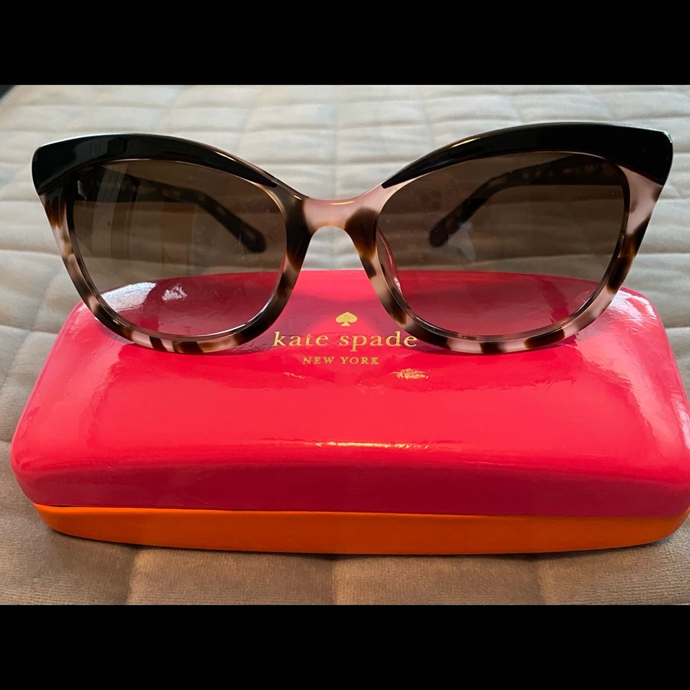 Kate Spade Amara Sunglasses in pink tortoise shell size 55x18x135